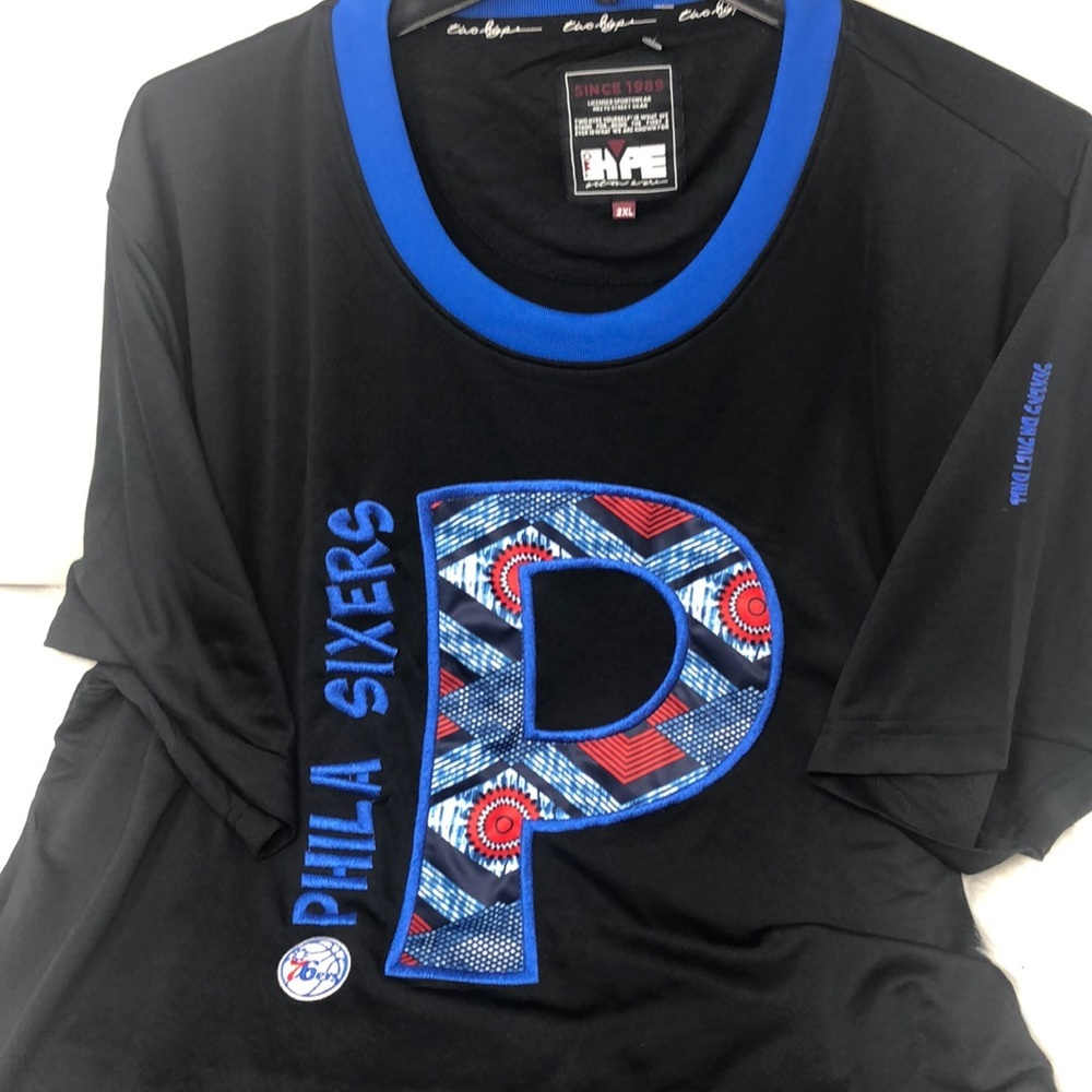 Two HYPE Philadelphia 76'ers 90's Kente Team Letter T-Shirt Men’s XX-Large Black